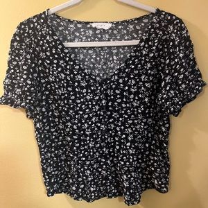Elodie Black and white flower print blouse with buttons